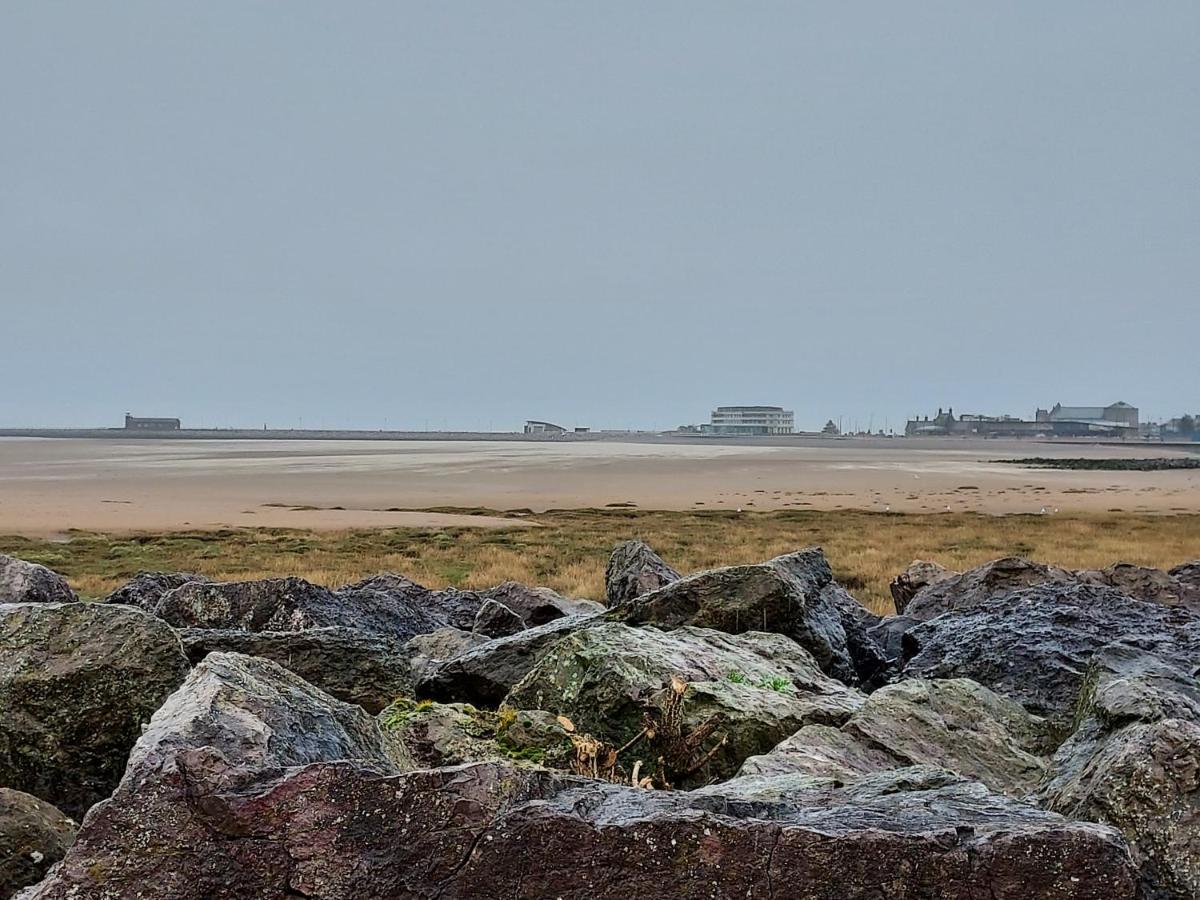 2 Bed Apartment 5Min From Sea In Bare Morecombe モアカム エクステリア 写真